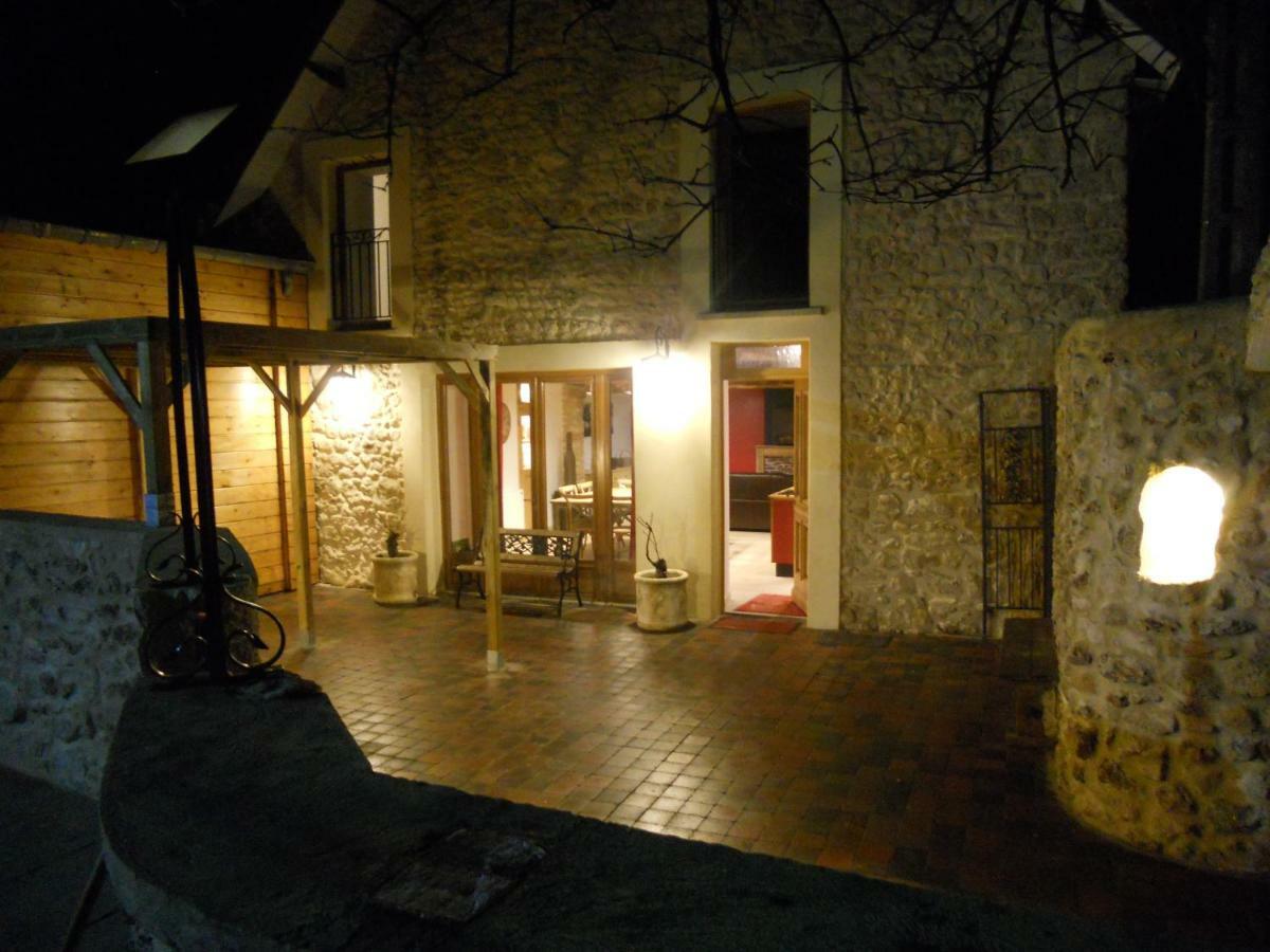 Gite La Nuit Etoilee Chez Champagne Mathelin Mareuil-le-Port Exteriör bild
