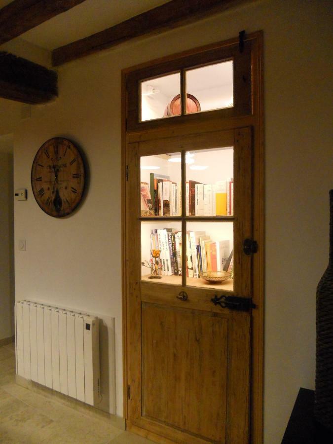 Gite La Nuit Etoilee Chez Champagne Mathelin Mareuil-le-Port Exteriör bild