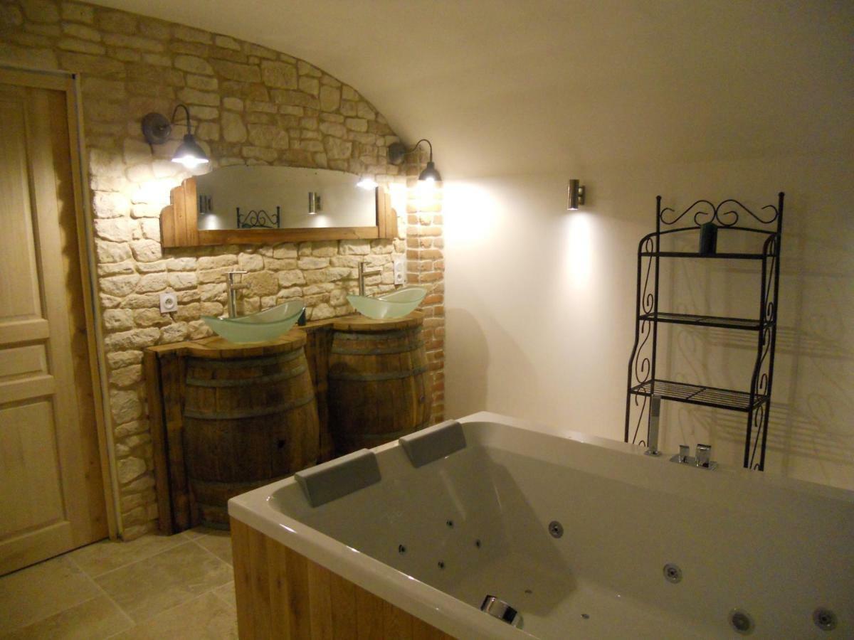 Gite La Nuit Etoilee Chez Champagne Mathelin Mareuil-le-Port Exteriör bild